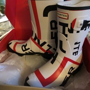 HUNTER WOMEN'S EXPLODED LOGO SHORT RAIN BOOTS